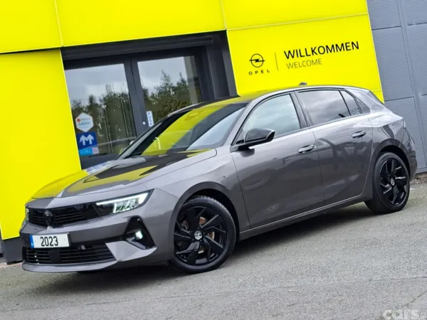 Opel Astra Hatchback, Diesel, 2023, Grey