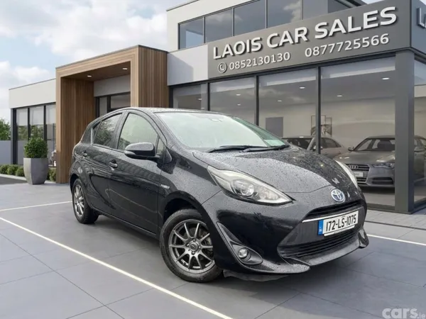 Toyota Aqua Hatchback, Petrol Hybrid, 2017, Black