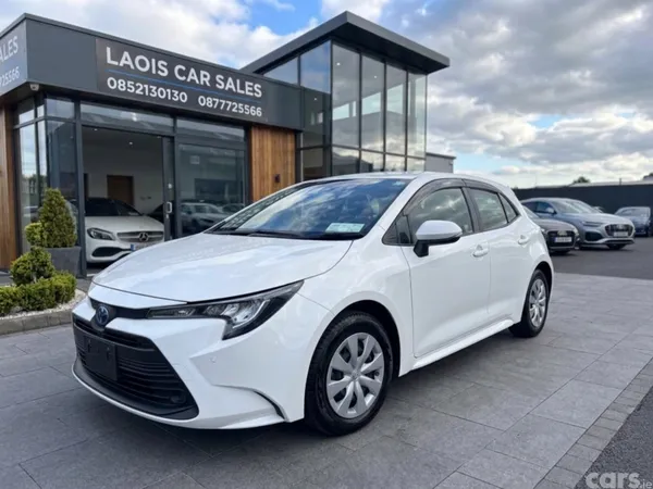Toyota Corolla Saloon, Petrol Hybrid, 2024, White