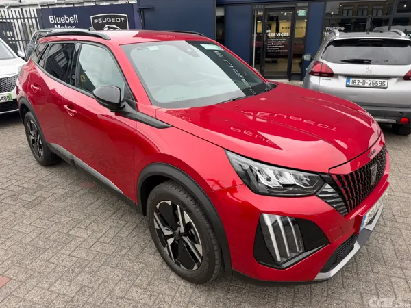 Peugeot 2008 MPV, Petrol, 2025, Red