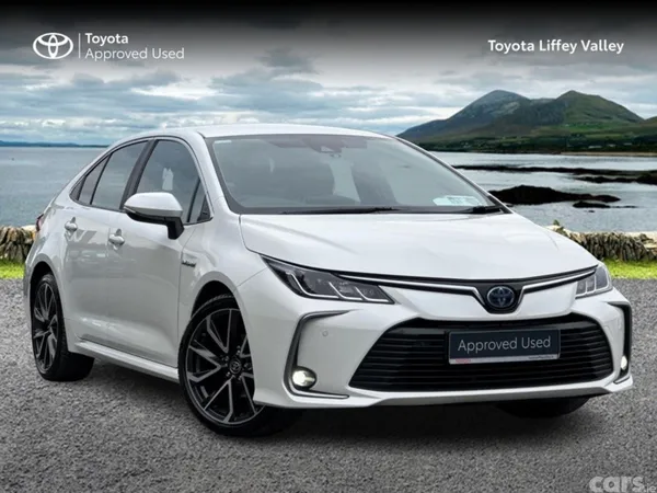 Toyota Corolla Saloon, Petrol Hybrid, 2020, White