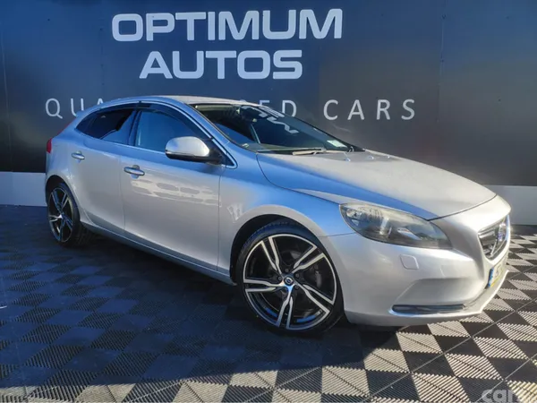 Volvo V40 Hatchback, Petrol, 2015, Silver