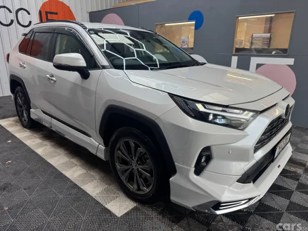 Toyota RAV4 SUV, Petrol Hybrid, 2025, White
