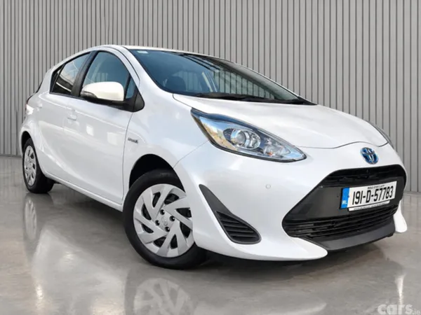 Toyota Aqua Hatchback, Petrol Hybrid, 2019, Silver