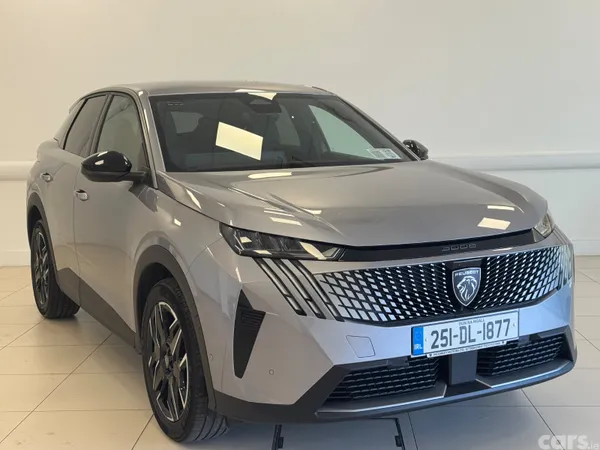 Peugeot 3008 MPV, Petrol, 2025, Grey