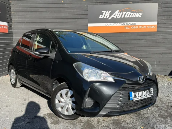 Toyota Yaris Hatchback, Petrol, 2017, Black