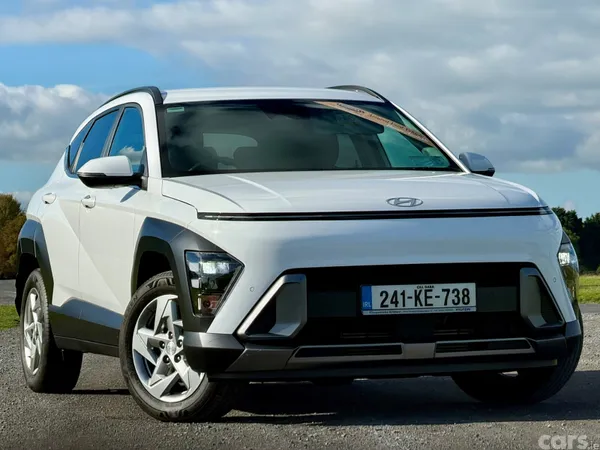 Hyundai KONA MPV, Petrol, 2024, White