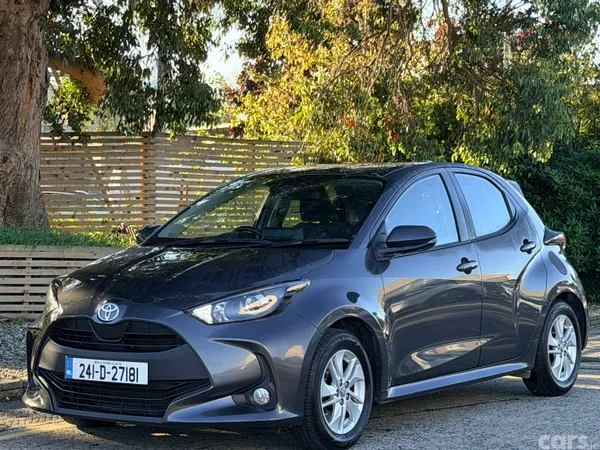 Toyota Yaris Hatchback, Petrol Hybrid, 2024, Grey