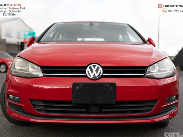 Volkswagen Golf Hatchback, Petrol, 2015, Red