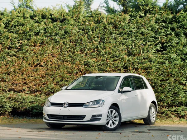 Volkswagen Golf Hatchback, Petrol, 2016, White