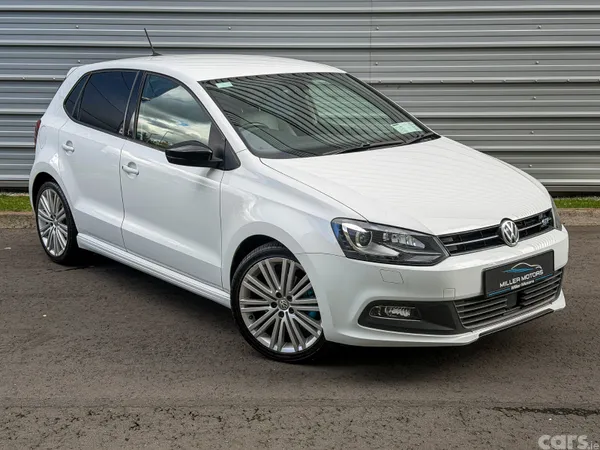 Volkswagen Polo Hatchback, Petrol, 2015, White