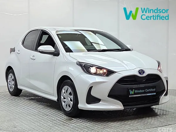 Toyota Yaris Hatchback, Petrol Hybrid, 2023, White