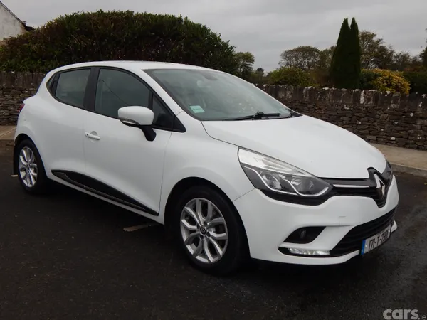 Renault Clio Hatchback, Diesel, 2017, White