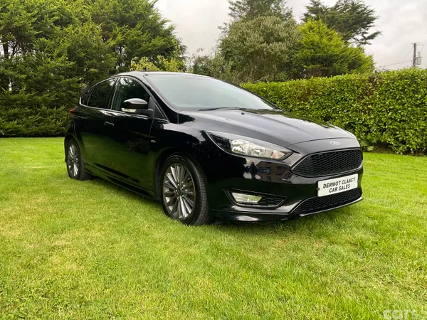 Ford Focus Hatchback, Diesel, 2017, Black