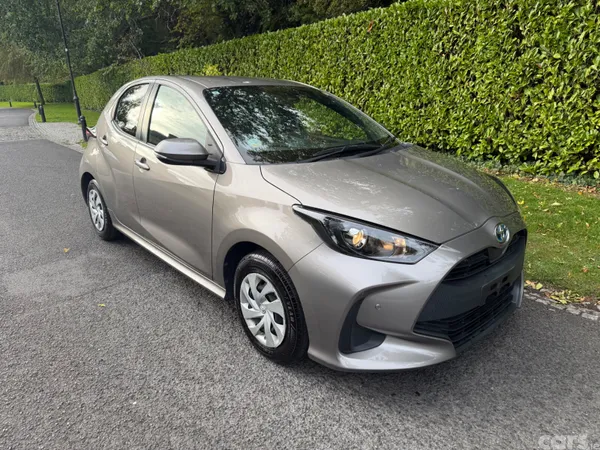 Toyota Yaris Hatchback, Petrol Hybrid, 2021, Beige