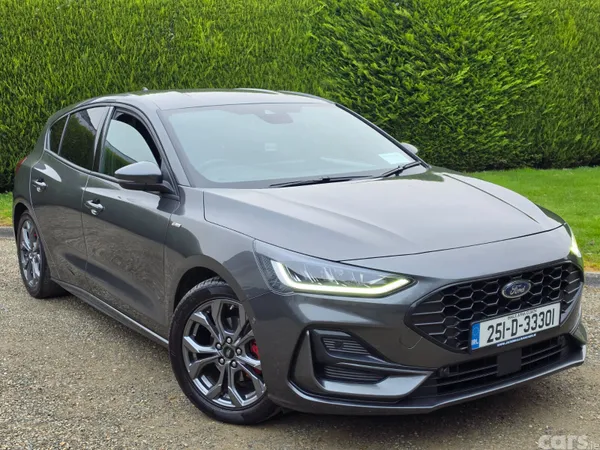 Ford Focus Hatchback, Petrol Hybrid, 2025, Grey