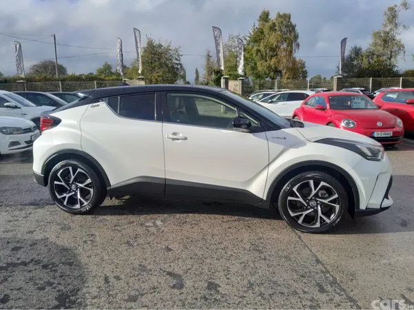 Toyota C-HR SUV, Petrol Hybrid, 2019, White