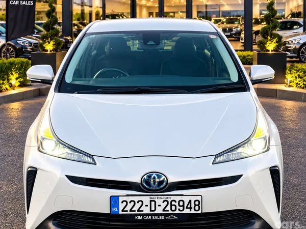 Toyota Prius Saloon, Petrol Hybrid, 2022, White