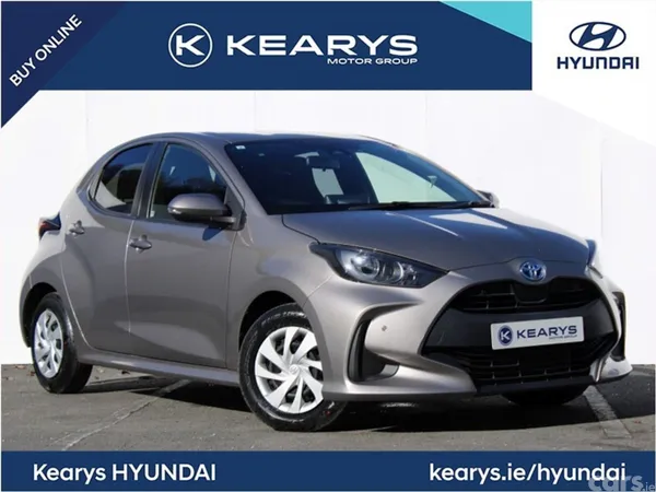 Toyota Yaris Hatchback, Petrol Hybrid, 2022, 