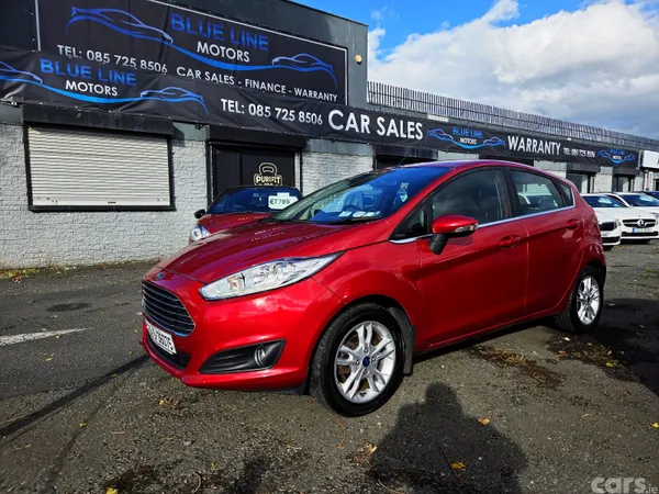 Ford Fiesta Hatchback, Petrol, 2015, Red
