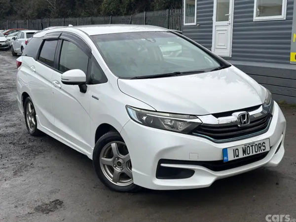 Honda Shuttle Hatchback, Petrol Hybrid, 2017, White
