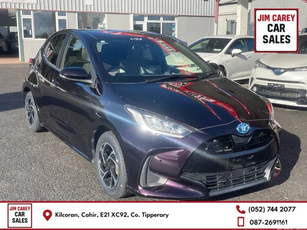 Toyota Yaris Hatchback, Petrol Hybrid, 2021, Purple