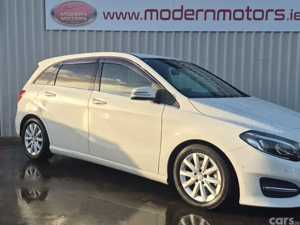 Mercedes-Benz B-Class MPV, Petrol, 2015, White