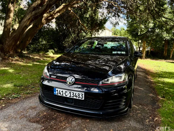 Volkswagen Golf Hatchback, Petrol, 2014, Black