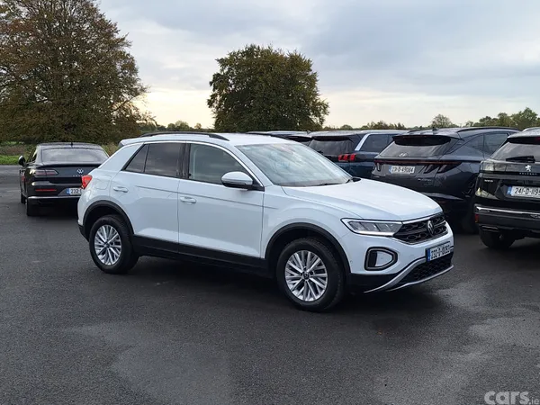 Volkswagen T-Roc SUV, Petrol, 2023, White