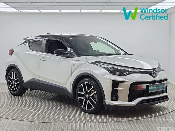 Toyota C-HR SUV, Petrol Hybrid, 2020, White