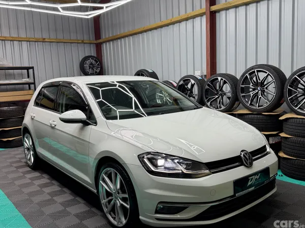 Volkswagen Golf Hatchback, Petrol, 2017, White