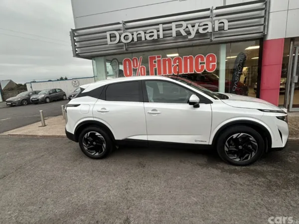 Nissan Qashqai MPV, Petrol Hybrid, 2026, White
