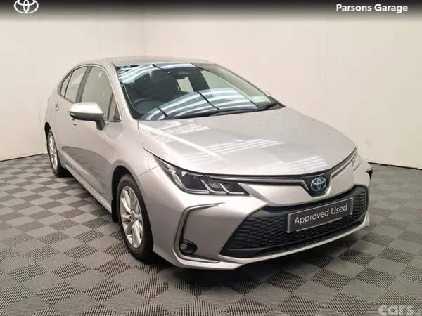 Toyota Corolla Saloon, Petrol Hybrid, 2024, Silver