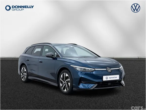 Volkswagen ID.7 Estate, Electric, 2026, Blue