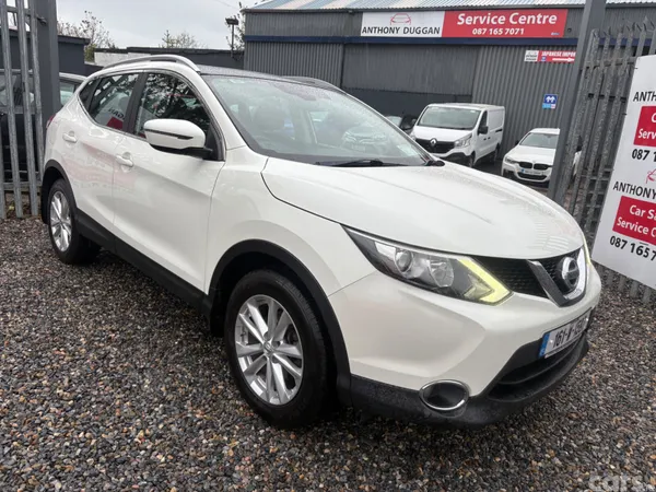 Nissan Qashqai Hatchback, Diesel, 2016, White