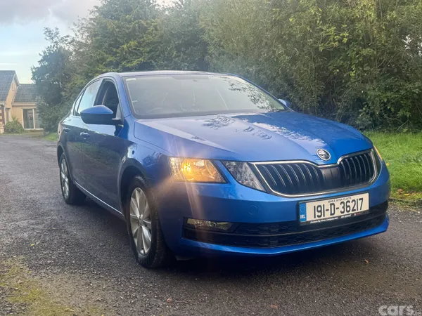 Skoda Octavia Saloon, Diesel, 2019, Blue