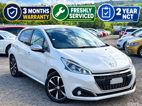 Peugeot 208 Hatchback, Petrol, 2017, White