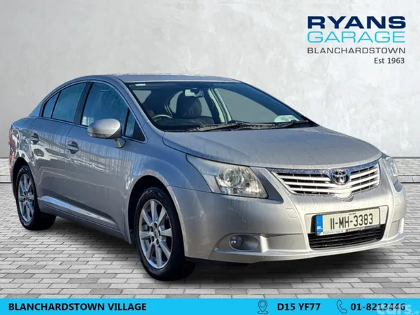 Toyota Avensis Saloon, Petrol, 2011, Silver