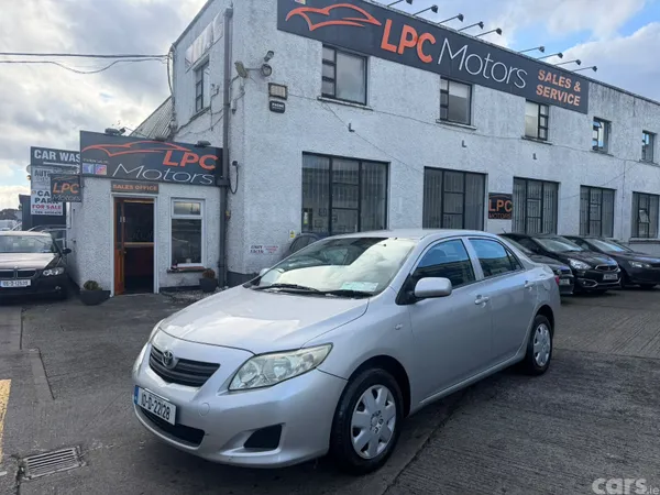 Toyota Corolla Saloon, Petrol, 2010, Silver