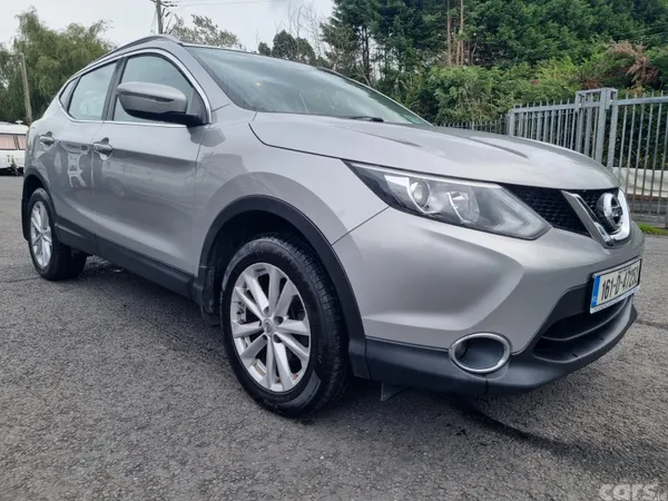 Nissan Qashqai Hatchback, Diesel, 2016, Silver