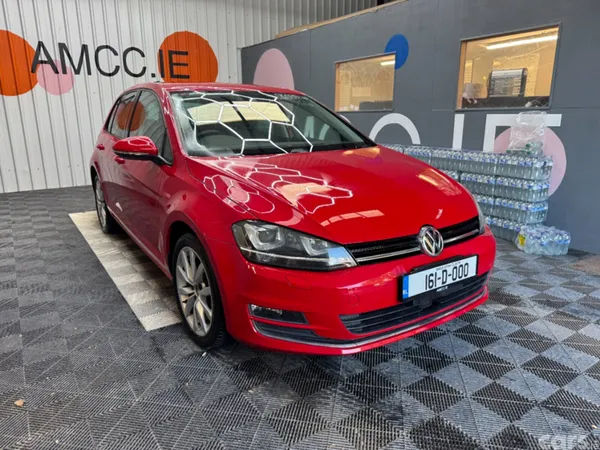 Volkswagen Golf Hatchback, Petrol, 2016, Red