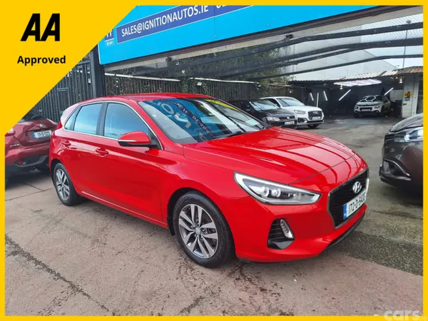 Hyundai i30 Hatchback, Petrol, 2017, Red