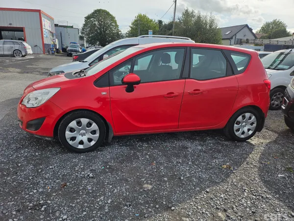 Vauxhall Meriva MPV, Diesel, 2011, Red