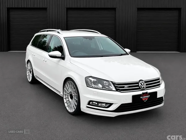 Volkswagen Passat , Petrol, 2015, White