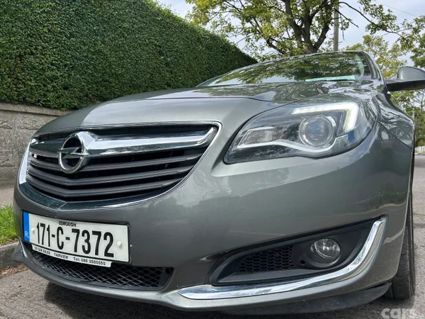 Opel Insignia Hatchback, Diesel, 2017, Grey