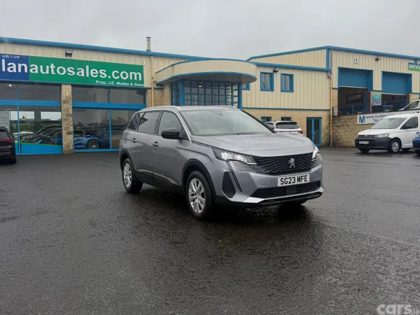 Peugeot 5008 SUV, Diesel, 2023, Grey