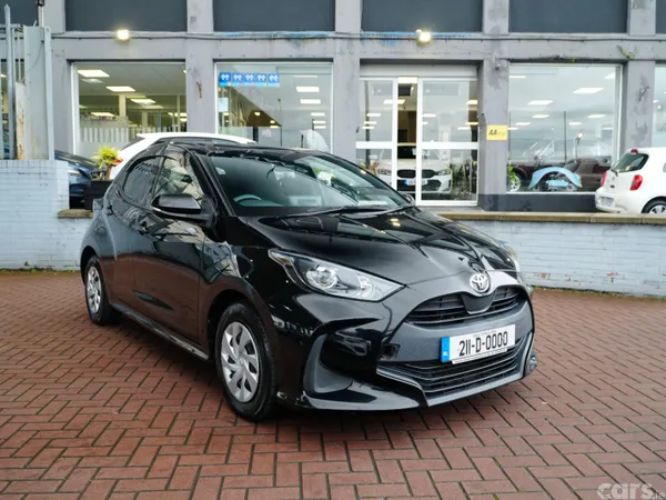 Toyota Yaris Hatchback, Petrol, 2021, Black