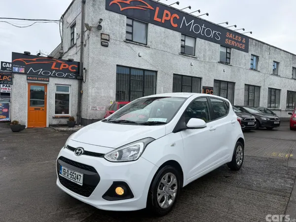 Hyundai i10 Hatchback, Petrol, 2015, White