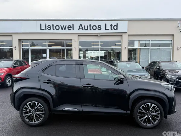 Toyota Yaris Cross SUV, Petrol Hybrid, 2023, Black