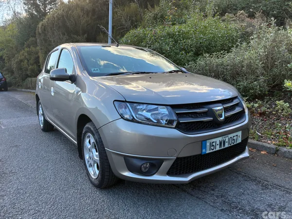 Dacia Sandero Hatchback, Petrol, 2015, Gold